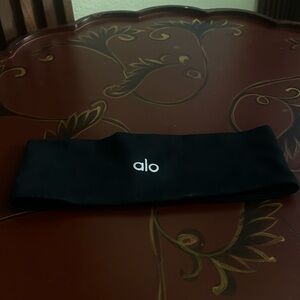 ALO Yoga Performance Conquer Headband